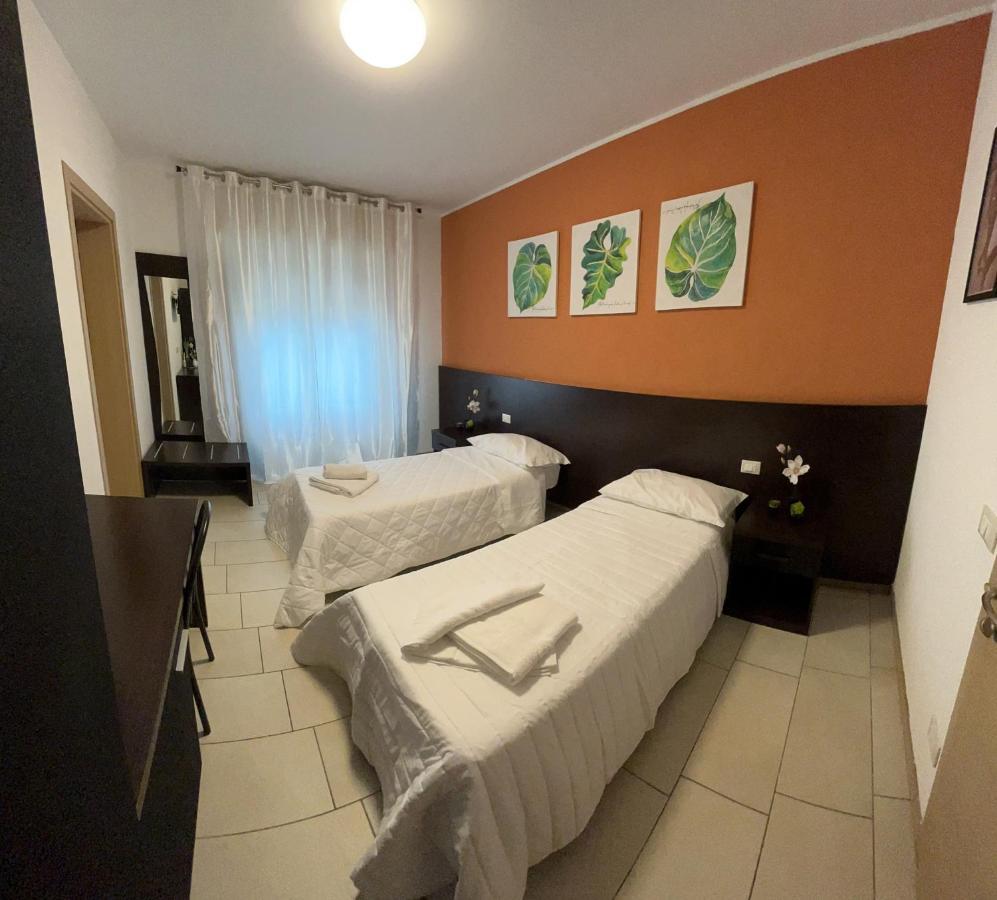 Bed & Breakfast La Rondinella Cerasolo Exterior foto